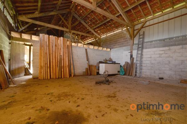Sous-sol de 3 chambres, grand jardin et garage supplémentaire!