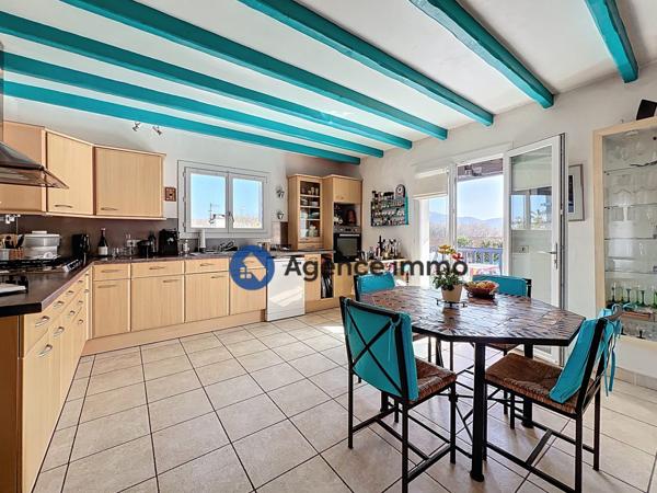 À vendre - Maison traditionnelle, 6 pièces située à Urrugne (64122)