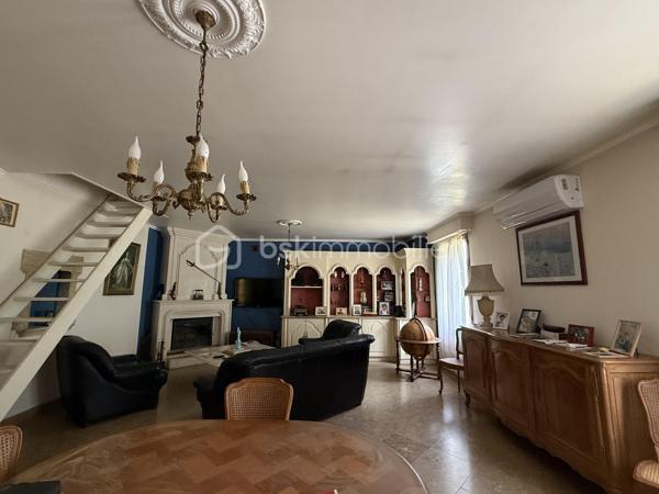 Immeuble mixte de 695 m²