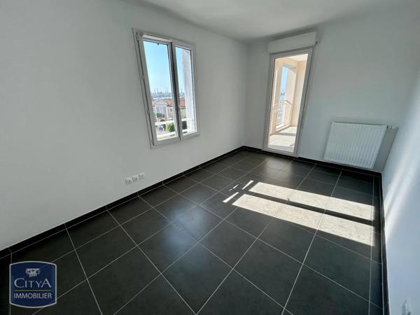 Appartement à louer 3 pièces 62.65m² Port-de-Bouc (13110)