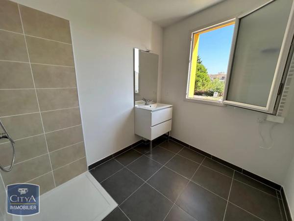 Appartement à louer 3 pièces 62.65m² Port-de-Bouc (13110)