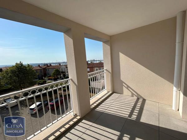 Appartement à louer 3 pièces 62.65m² Port-de-Bouc (13110)