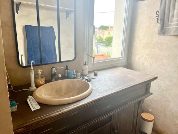 L'Isle-sur-la-Sorgue (84800) Magnifique appartement de 75 m², L’Isle-sur-la-Sorgue