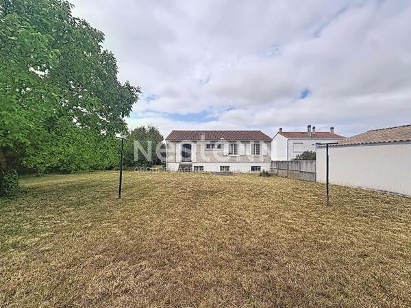 Maison 3 chambres garage sous-sol jardin Marsilly proche La Rochelle Ile de Ré Terrain de plus de 1200m²