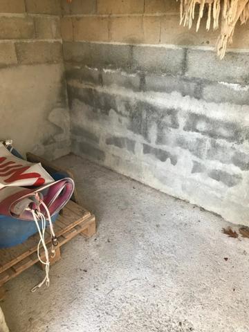 TERRAIN DE LOISIR AVEC CABANON + CHENIL 10 BOXES