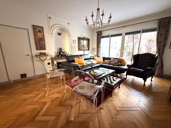 Masion de ville soignée