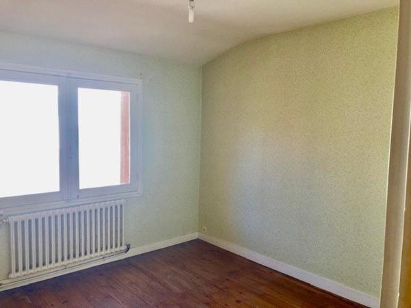 MAISON DE VILLE  T5 AVEC COUR EXTERIEURE