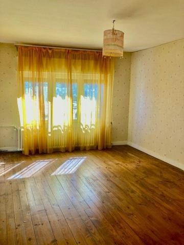 MAISON DE VILLE  T5 AVEC COUR EXTERIEURE