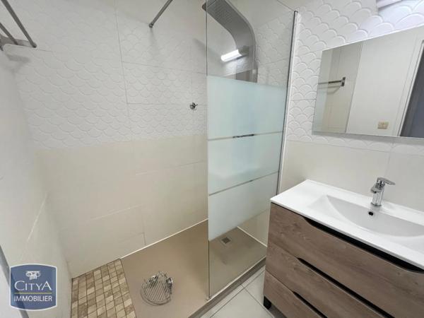 Appartement à louer 4 pièces 65.83m²