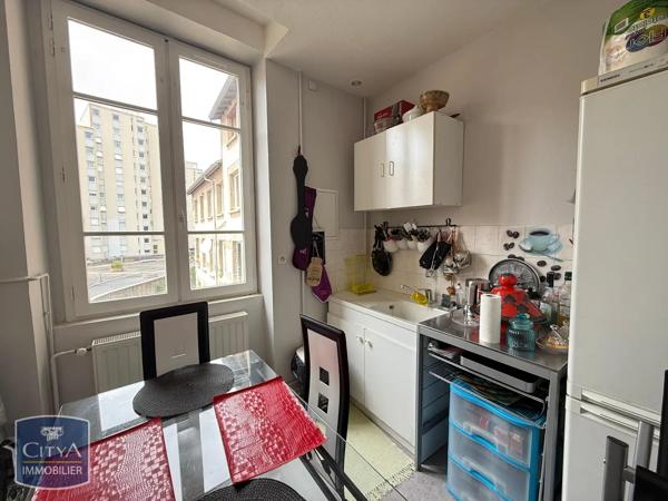 Appartement à louer 5 pièces 52.04m² Saint-Étienne (42100)