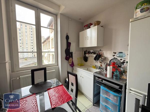 Appartement à louer 5 pièces 52.04m² Saint-Étienne (42100)