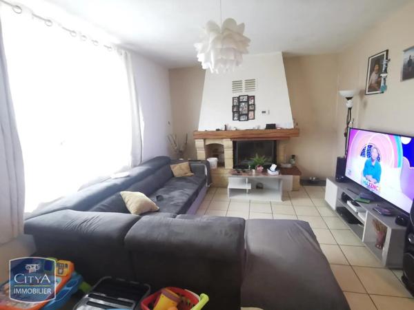 Maison à louer 4 pièces 90m² Saint-Romain-le-Puy (42610)