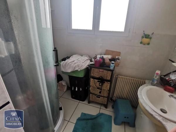 Maison à louer 4 pièces 90m² Saint-Romain-le-Puy (42610)