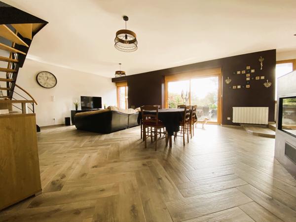 Iffendic (35750) Belle longère mitoyenne