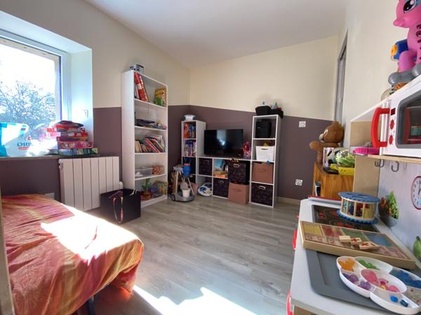 Iffendic (35750) Belle longère mitoyenne