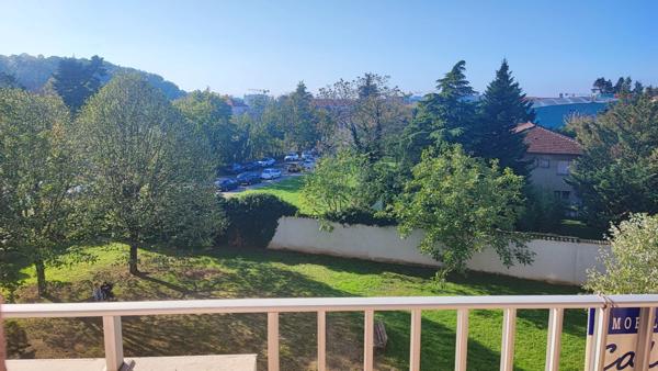 Appartement à vendre 3 pièces MEYZIEU (69)