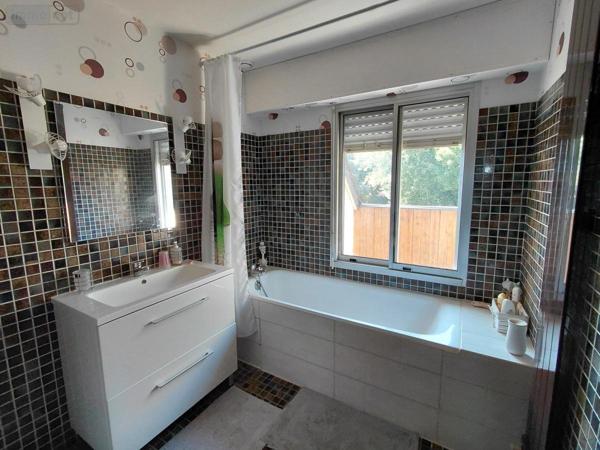 Maison à vendre à Mamers dans la Sarthe (72600), ref : 61068-23