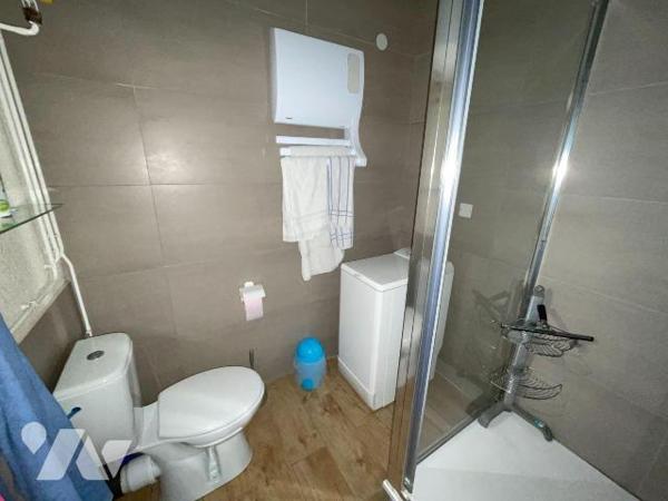 A vendre - Gréoux-les-Bains (04) - Alpes de Haute Provence:  T2 d'env 30,85 m² situé au 2éme ét...