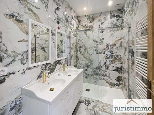 Orange (84100) Immeuble de charme unique et exceptionnel au cœur d'Orange , entièrement rénové avec jardin.