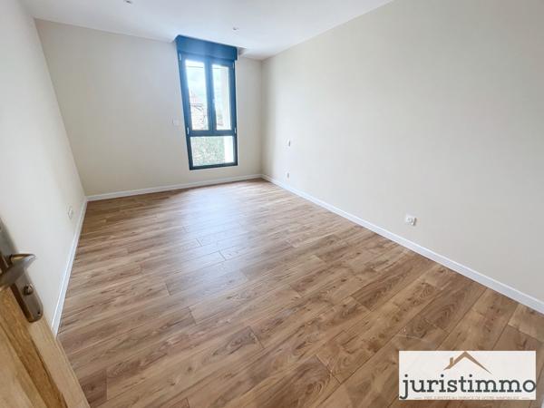 Orange (84100) Immeuble de charme unique et exceptionnel au cœur d'Orange , entièrement rénové avec jardin.