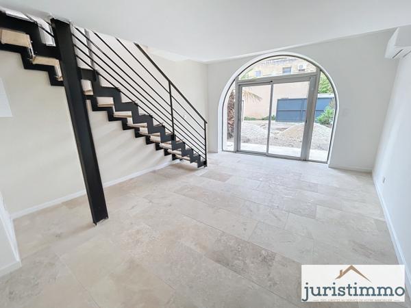 Orange (84100) Immeuble de charme unique et exceptionnel au cœur d'Orange , entièrement rénové avec jardin.