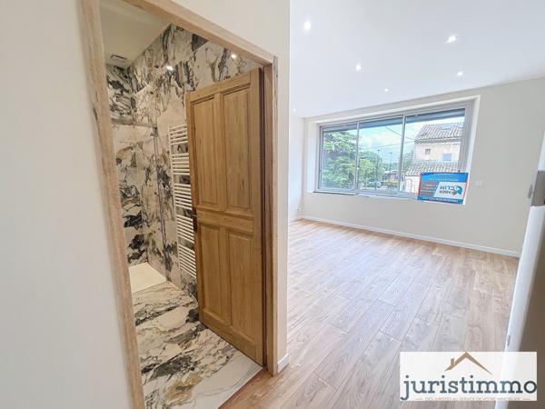 Orange (84100) Immeuble de charme unique et exceptionnel au cœur d'Orange , entièrement rénové avec jardin.