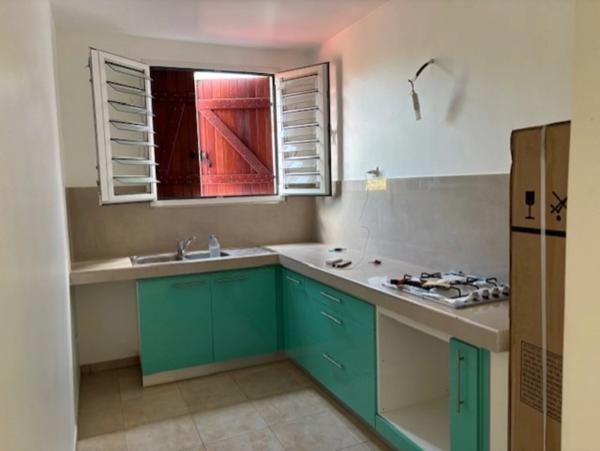 Immeuble de 5 logements à vendre LE VAUCLIN (97280), refait à neuf !