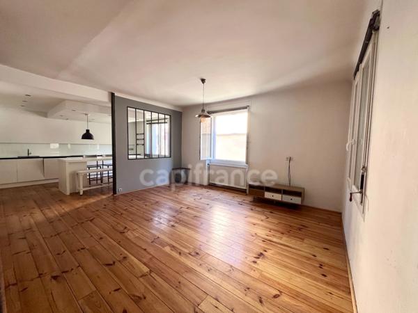 Maison type Loft - hypercentre Tarbes avec terrasses et double parking