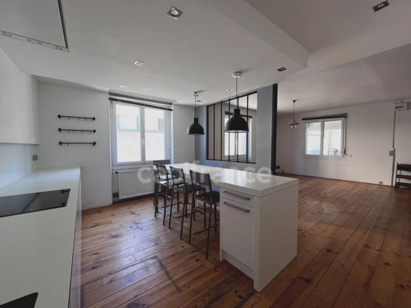Maison type Loft - hypercentre Tarbes avec terrasses et double parking