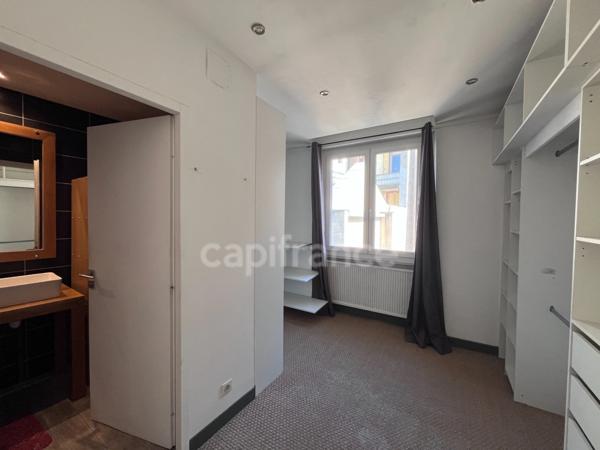 Maison type Loft - hypercentre Tarbes avec terrasses et double parking