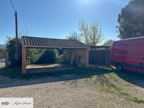 Villa de deux suites avec deux studios, piscine, terrain constructible et vue imprenable