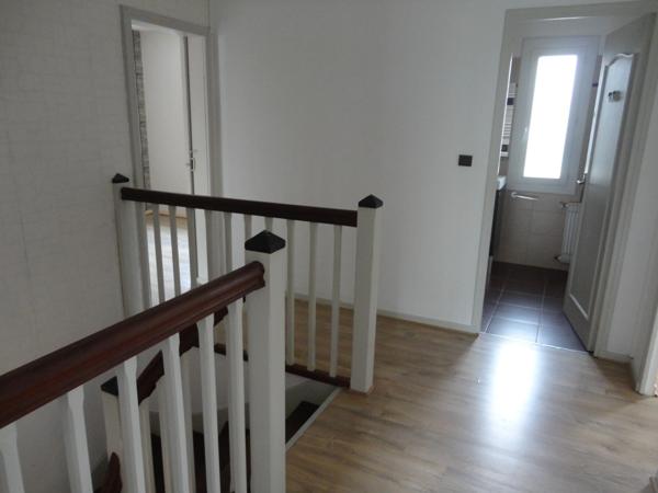 Dpt Tarn (81), à vendre Castres villa P6 de 124 m² sur terrain 358 m² avec terrasse et garage