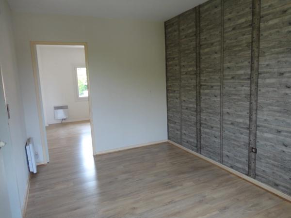 Dpt Tarn (81), à vendre Castres villa P6 de 124 m² sur terrain 358 m² avec terrasse et garage