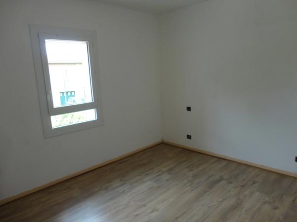 Dpt Tarn (81), à vendre Castres villa P6 de 124 m² sur terrain 358 m² avec terrasse et garage
