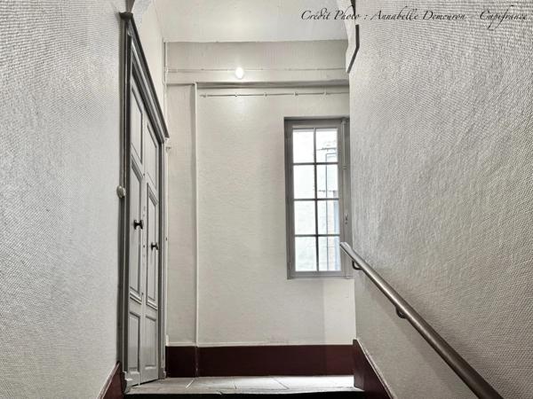 Appartement bourgeois T6 à rénover avec terrasse - CLERMONT FERRAND (63) Plateau Central - proche cathédrale.