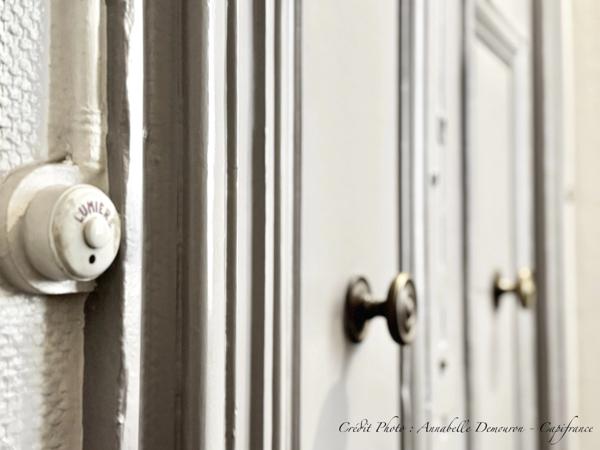 Appartement bourgeois T6 à rénover avec terrasse - CLERMONT FERRAND (63) Plateau Central - proche cathédrale.