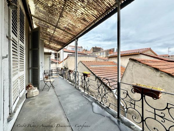 Appartement bourgeois T6 à rénover avec terrasse - CLERMONT FERRAND (63) Plateau Central - proche cathédrale.