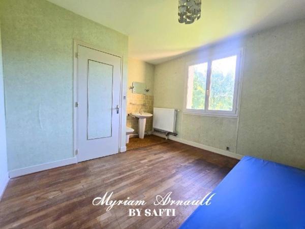 Maison 3 chambres, Grange Carport sur terrain de 1744 m²