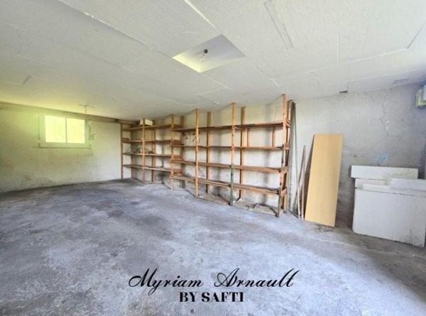 Maison 3 chambres, Grange Carport sur terrain de 1744 m²