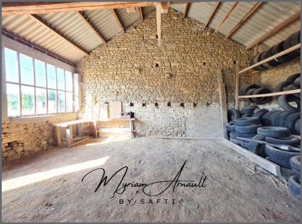 Maison 3 chambres, Grange Carport sur terrain de 1744 m²