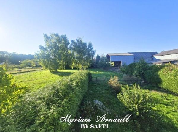 Maison 3 chambres, Grange Carport sur terrain de 1744 m²