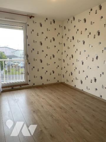 CHALONS EN CHAMPAGNE (51000) Appartement d'environ 65m² situé au 1er étage sans ascenseur + garage