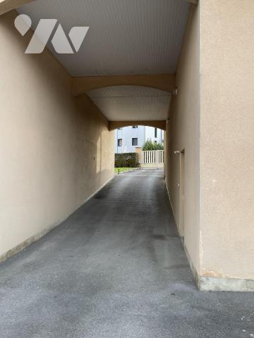 CHALONS EN CHAMPAGNE (51000) Appartement d'environ 65m² situé au 1er étage sans ascenseur + garage