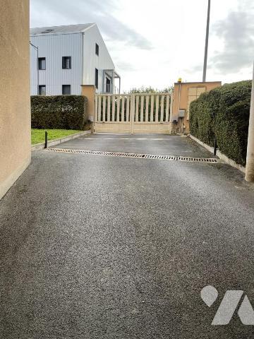 CHALONS EN CHAMPAGNE (51000) Appartement d'environ 65m² situé au 1er étage sans ascenseur + garage