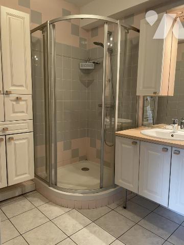 CHALONS EN CHAMPAGNE (51000) Appartement d'environ 65m² situé au 1er étage sans ascenseur + garage