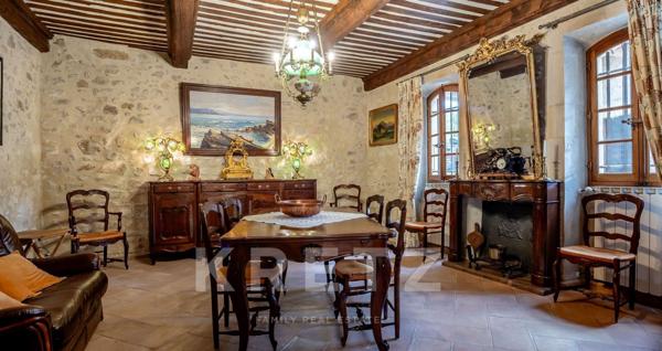 Exceptionnelle demeure historique restaurée et sa chapelle