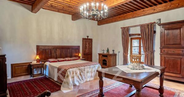 Exceptionnelle demeure historique restaurée et sa chapelle