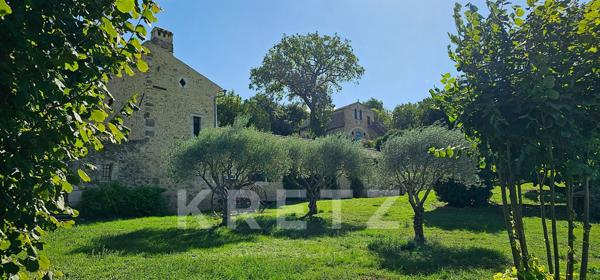 Exceptionnelle demeure historique restaurée et sa chapelle