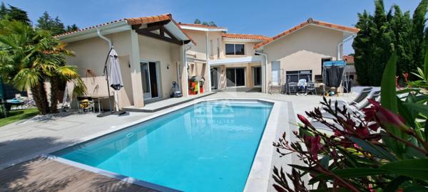 Maison Saint Maurice De Gourdans 6 pièce(s) 210 m2