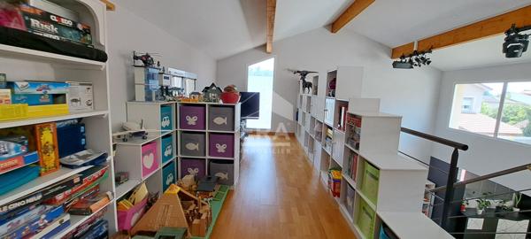 Maison Saint Maurice De Gourdans 6 pièce(s) 210 m2